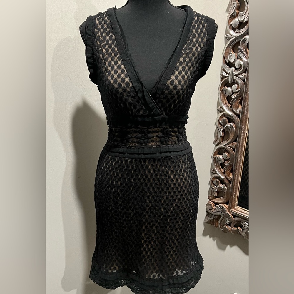 STUDIO M BLACK SLEEVELESS DRESS SIZE SMALL